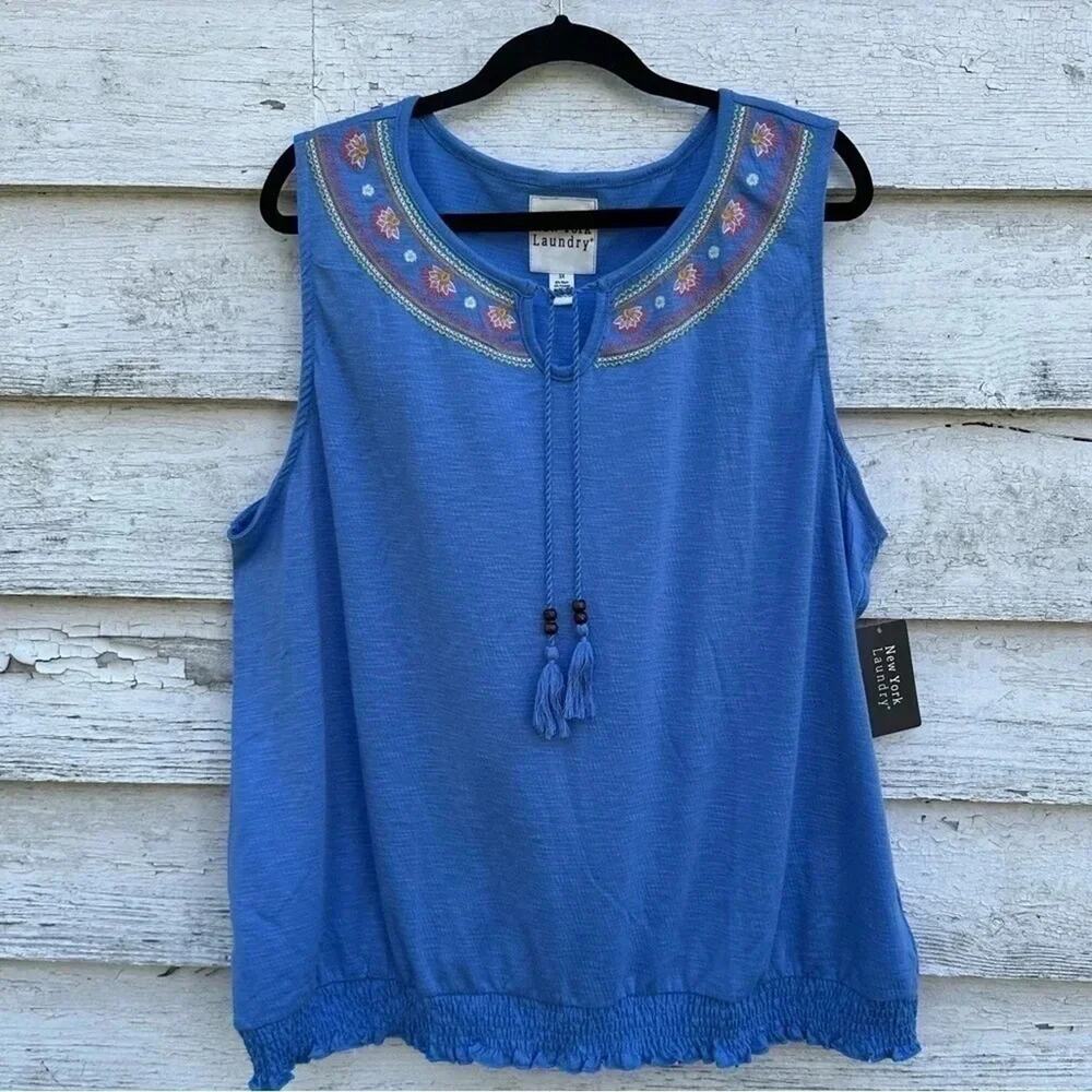 NWT New‎ York, laundry embroidered sleeveless top size 3X